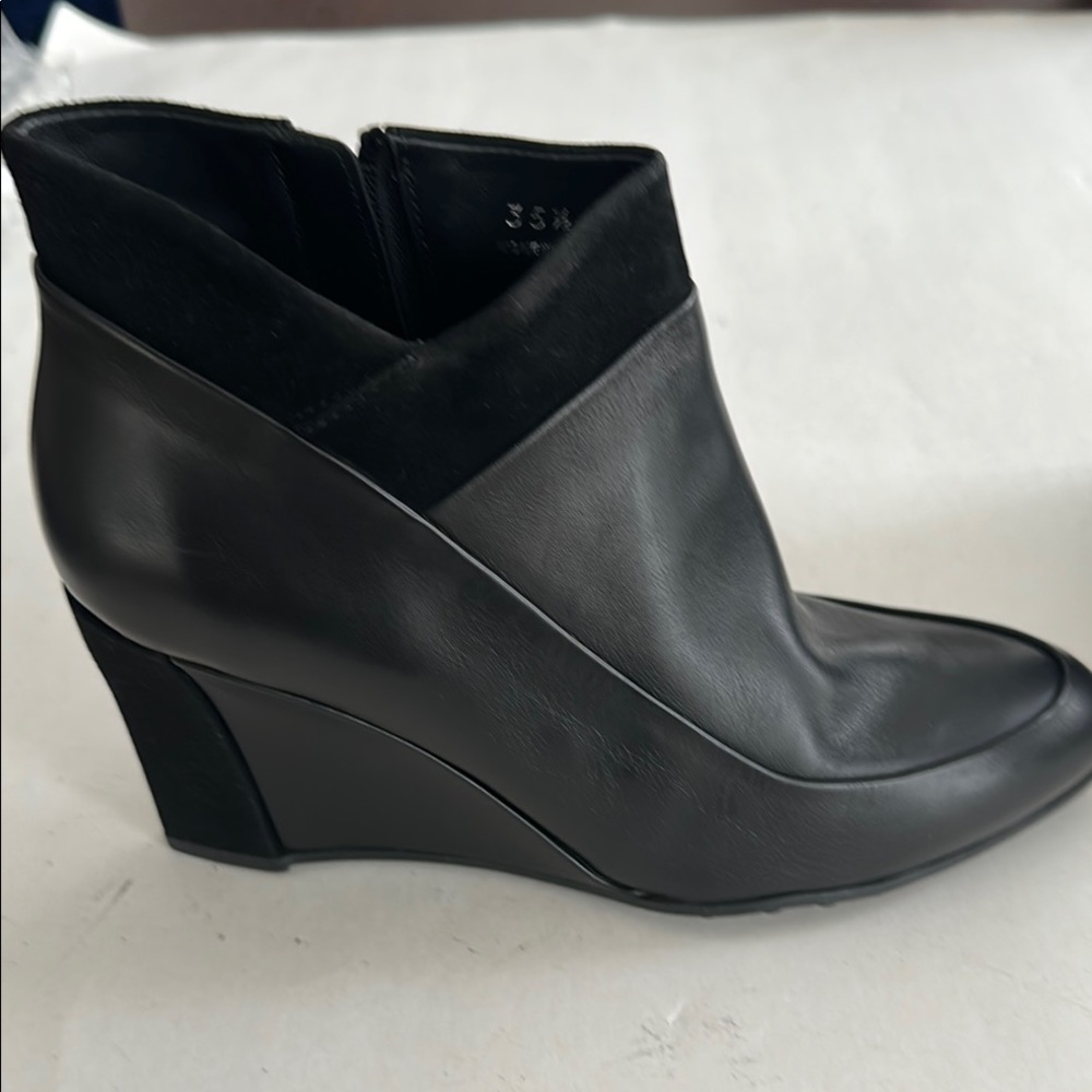 TOD’S Black Wedge women Ankle Boots Leather and Sued